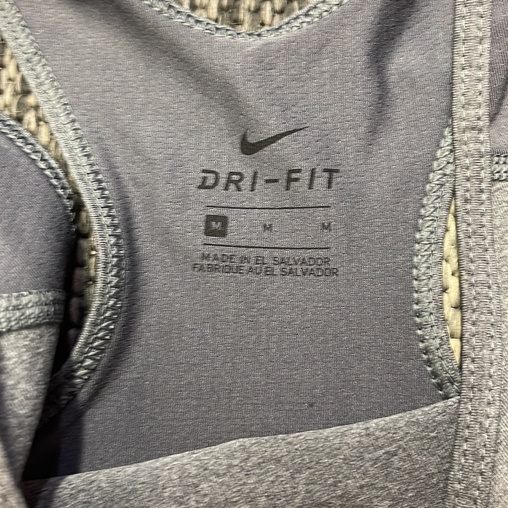Nike Medium Tank Top & Old Navy Medium Leggings Outfit - Picture 3 of 3